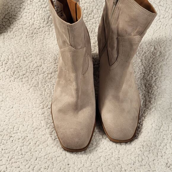 NWT ZODIAC Women's Lovie Bootie Ankle Boots Fog Grey size 11 - Picture 4 of 8